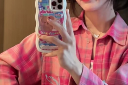 吃瓜群众吵翻！网红爆料是真是假？鹿晗直接报警让她求锤得锤